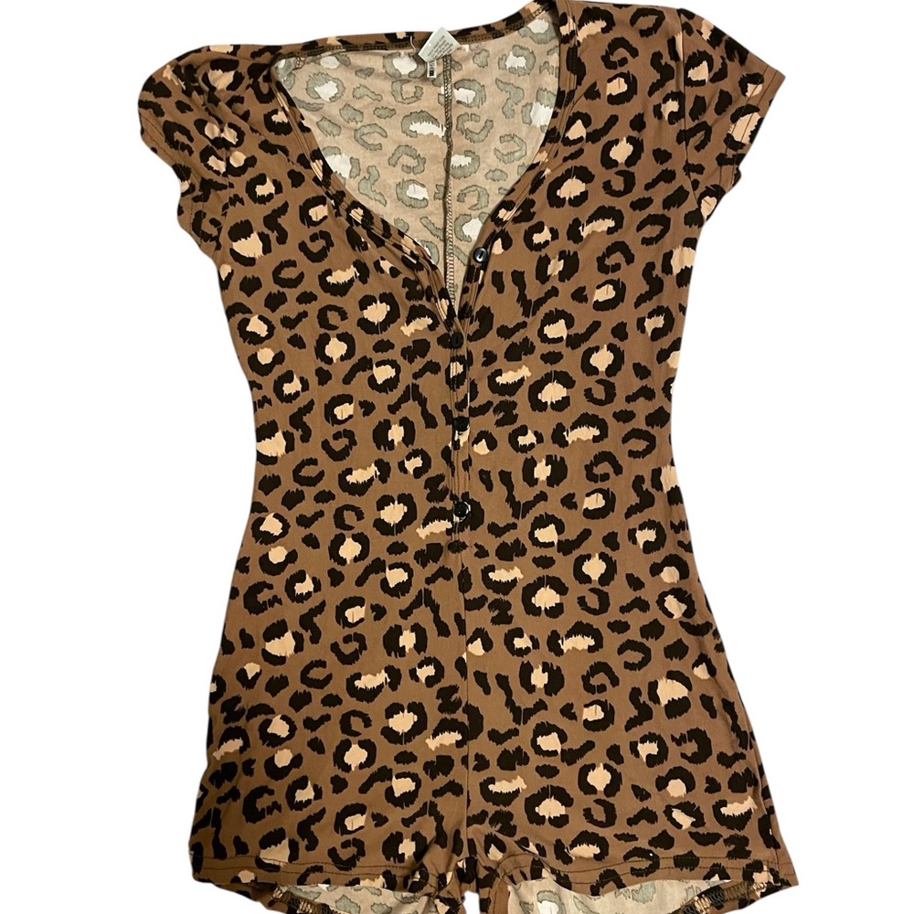 Fashion Nova Leopard Print Romper – Size XS